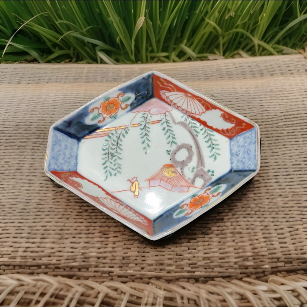 Antique Japanese Imari Porcelain Small Rectangular Brush Bowl, 19th Century